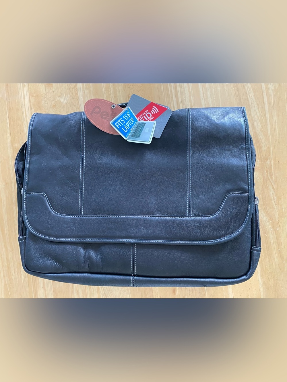 PELLE - NWT Leather Laptop Briefcase Messenger Bag RFID Fits 15.6”
